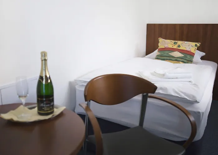 Marttel Hotell 3*